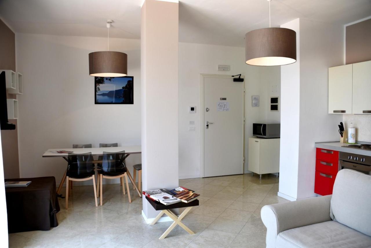 Residenza Miralago By Wonderful Italy Desenzano del Garda Exterior foto