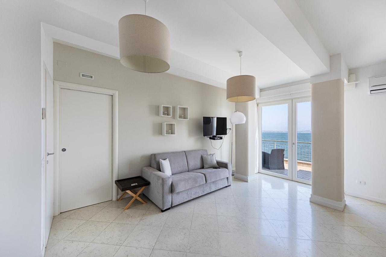 Residenza Miralago By Wonderful Italy Desenzano del Garda Exterior foto