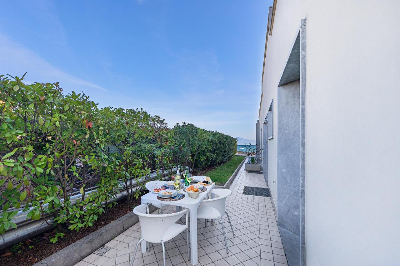 Residenza Miralago By Wonderful Italy Desenzano del Garda Exterior foto
